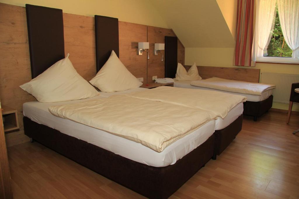 Waldhotel Albachmuehle Mit Albacher Stuben Wasserliesch 部屋 写真